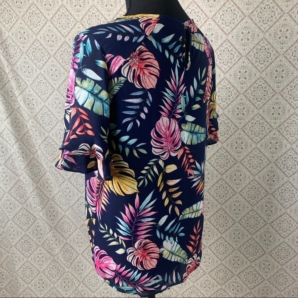 Tropical Navy Blue Leaf Print Blouse – Vacation Vibes, NWOT, Size M - Picture 6 of 11